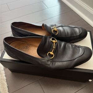 Gucci Black Leather Loafers with Gold Horsebit